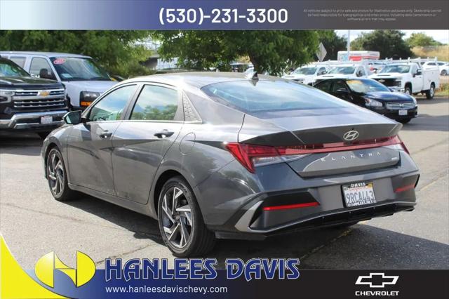 2025 Hyundai Elantra Hybrid Limited