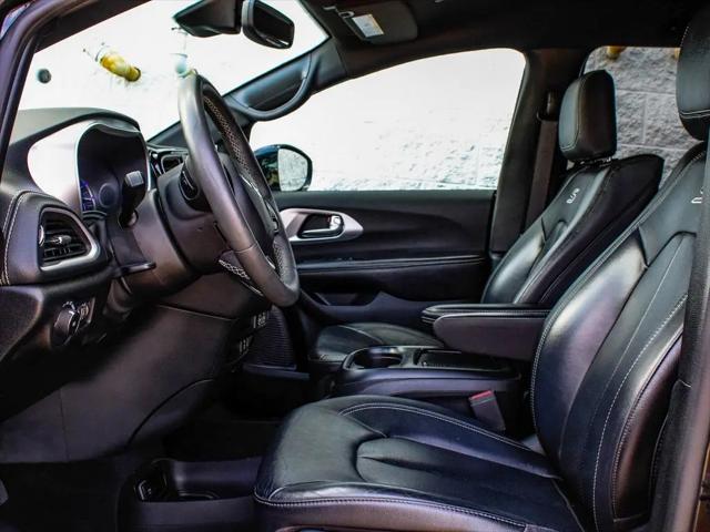 2022 Chrysler Pacifica Hybrid Touring L