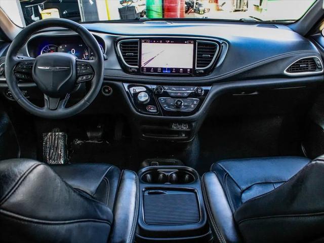 2022 Chrysler Pacifica Hybrid Touring L