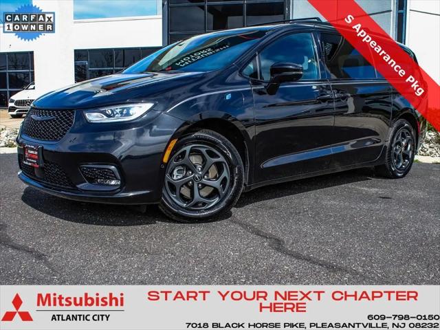 2022 Chrysler Pacifica Hybrid Touring L for sale in Pleasantville, NJ