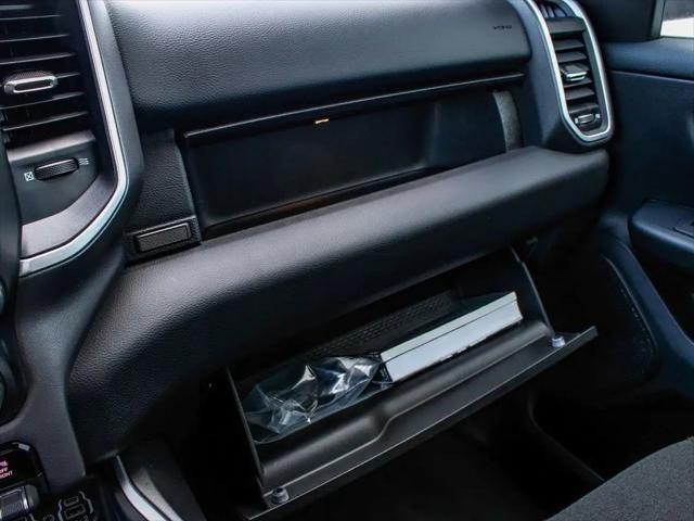 2023 Ram 1500 Big Horn Crew Cab 4x4 5'7" Box