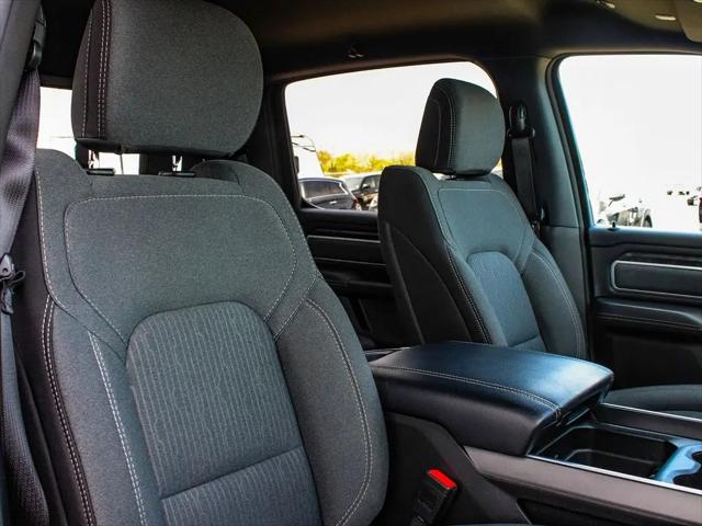 2023 Ram 1500 Big Horn Crew Cab 4x4 5'7" Box