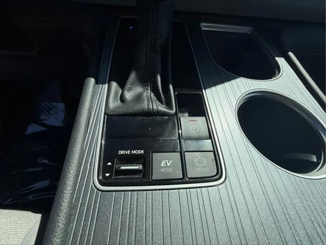 2025 Toyota Sienna LE