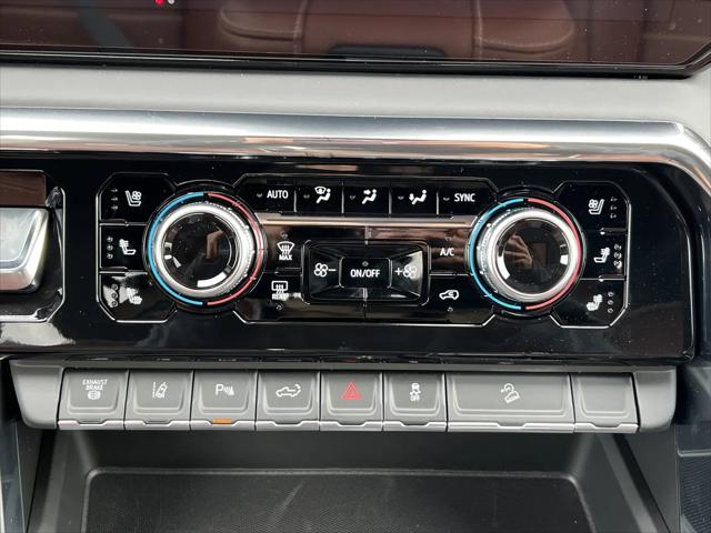 2026 GMC Sierra 2500HD Crew Cab, Standard Bed, Denali Ultimate, 4WD