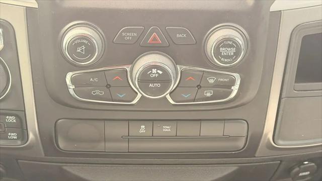 2023 Ram 1500 Classic SLT Crew Cab 4x4 5'7" Box