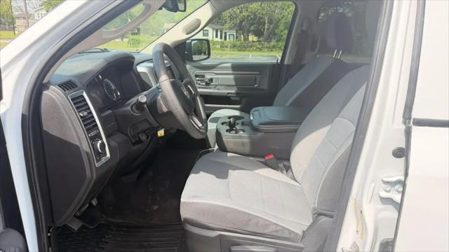 2023 Ram 1500 Classic SLT Crew Cab 4x4 5'7" Box