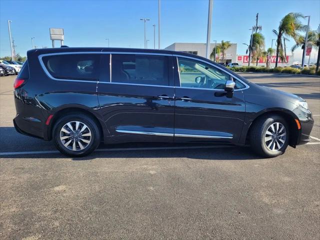 2023 Chrysler Pacifica Hybrid Limited