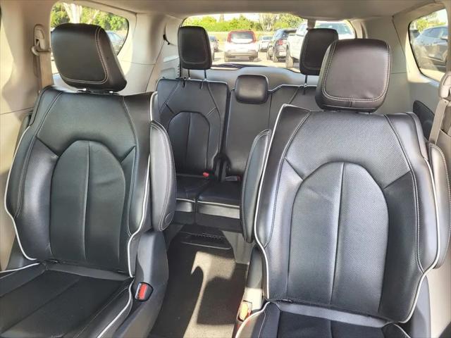 2023 Chrysler Pacifica Hybrid Limited