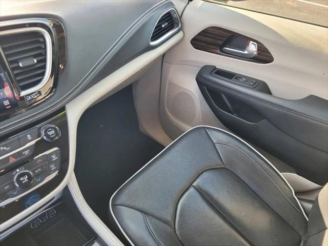 2023 Chrysler Pacifica Hybrid Limited