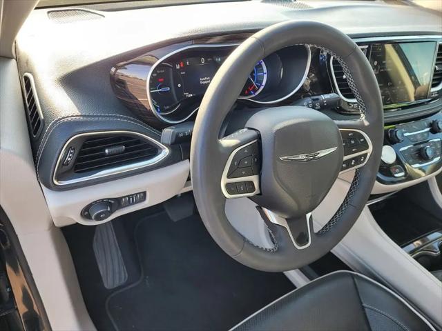2023 Chrysler Pacifica Hybrid Limited