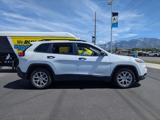 2016 Jeep Cherokee Sport
