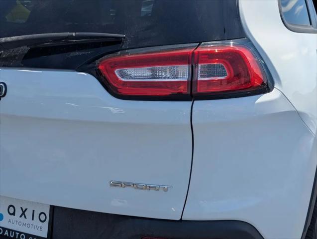 2016 Jeep Cherokee Sport