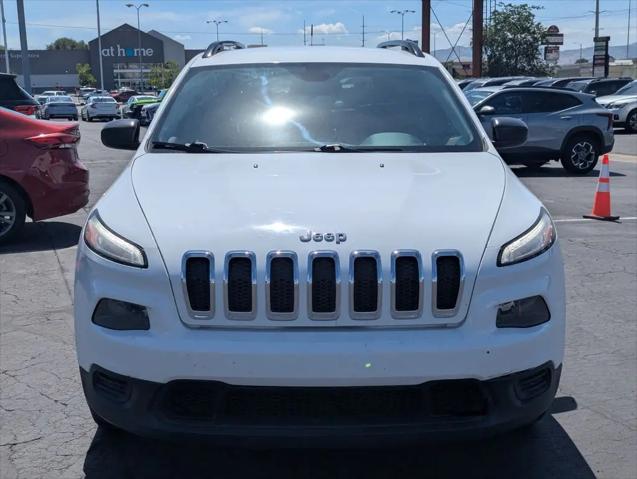 2016 Jeep Cherokee Sport