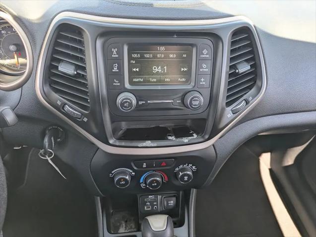 2016 Jeep Cherokee Sport