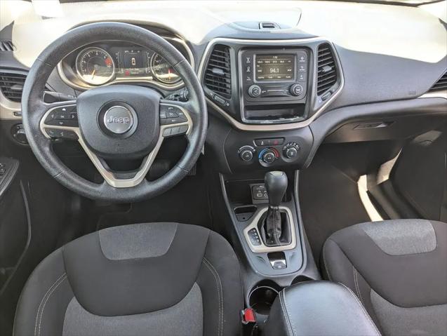 2016 Jeep Cherokee Sport