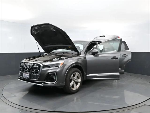 2025 Audi Q7 Premium 45 TFSI quattro Tiptronic