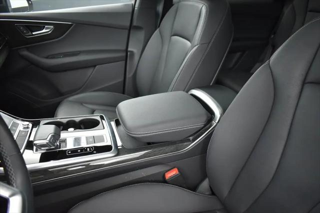 2025 Audi Q7 Premium 45 TFSI quattro Tiptronic