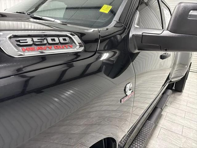 2025 Ram 3500 Tradesman Crew Cab 4x4 8' Box