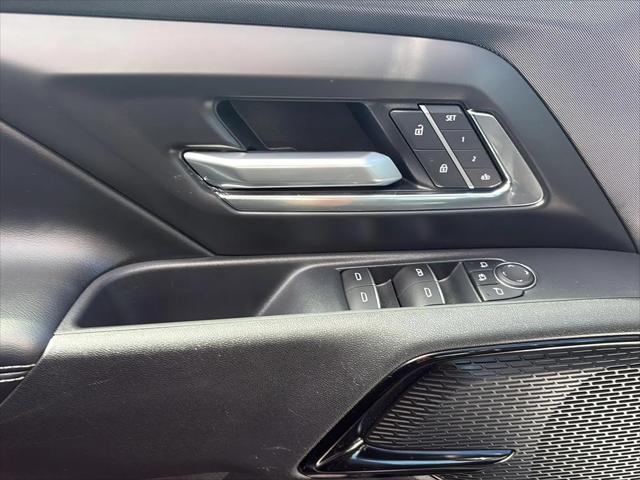 2025 Chevrolet Silverado EV LT