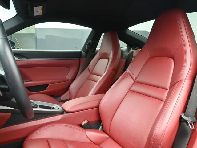 2024 Porsche 911 Carrera 4