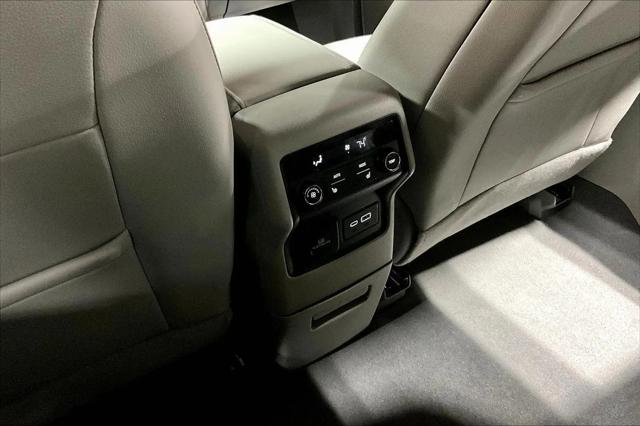 2023 GMC Acadia AWD SLT