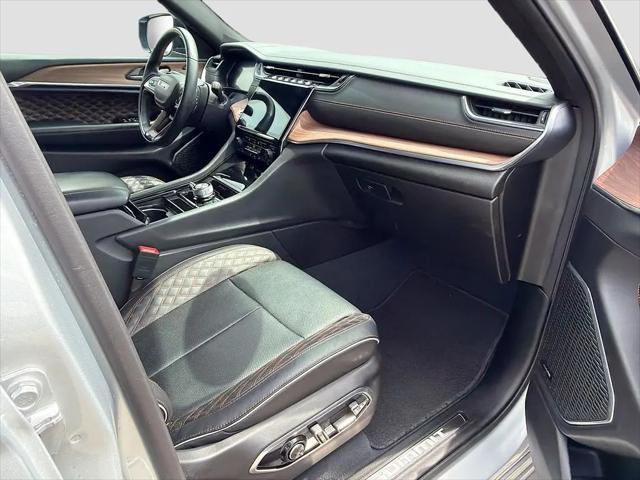 2023 Jeep Grand Cherokee L Summit 4x4