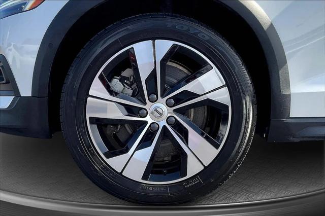 2024 Volvo V60 Cross Country B5 Plus
