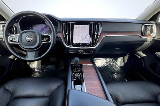 2024 Volvo V60 Cross Country B5 Plus