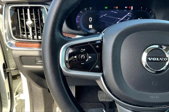 2024 Volvo V60 Cross Country B5 Plus