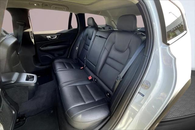 2024 Volvo V60 Cross Country B5 Plus