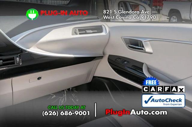 2017 Toyota Mirai Base