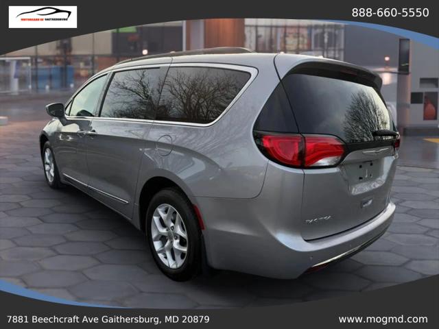 2017 Chrysler Pacifica Touring-L
