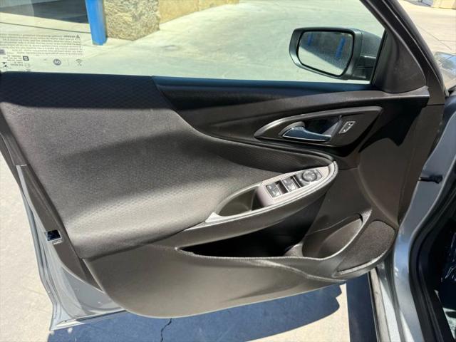 2023 Chevrolet Malibu FWD 1FL