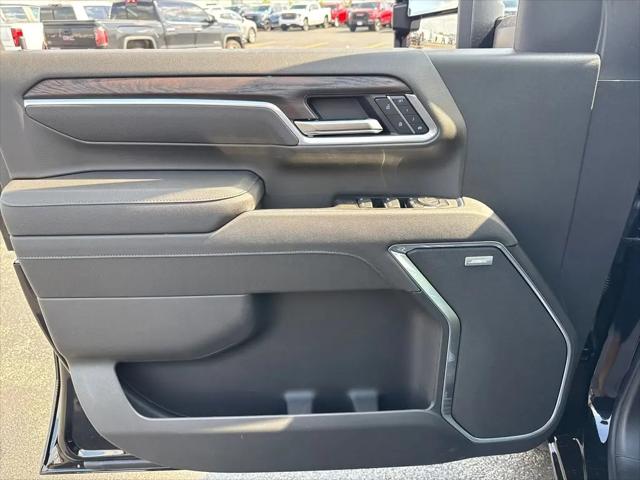 2026 GMC Sierra 3500HD Crew Cab, Long Bed, SLT Dual Rear Wheel, 4WD
