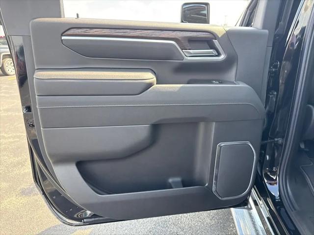 2026 GMC Sierra 3500HD Crew Cab, Long Bed, SLT Dual Rear Wheel, 4WD