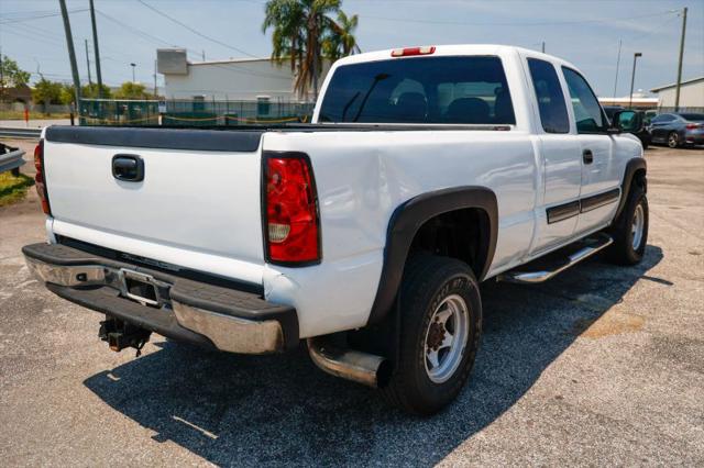 2004 Chevrolet Silverado 2500HD LS
