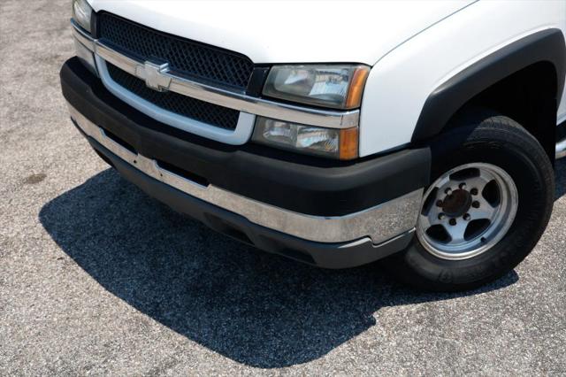 2004 Chevrolet Silverado 2500HD LS
