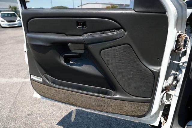 2004 Chevrolet Silverado 2500HD LS