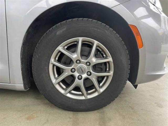 2021 Chrysler Pacifica Touring
