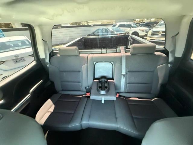 2005 HUMMER H2 Base