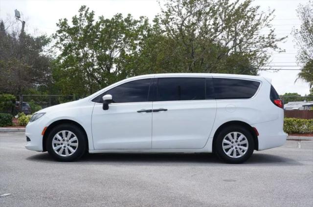 2021 Chrysler Voyager L