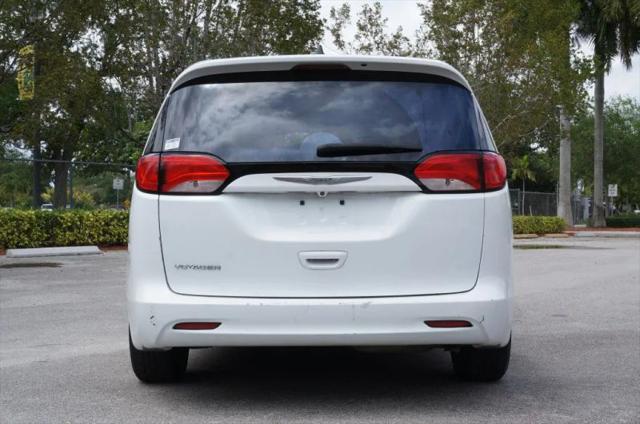2021 Chrysler Voyager L
