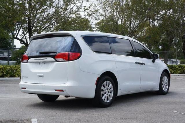 2021 Chrysler Voyager L