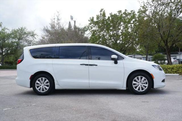 2021 Chrysler Voyager L