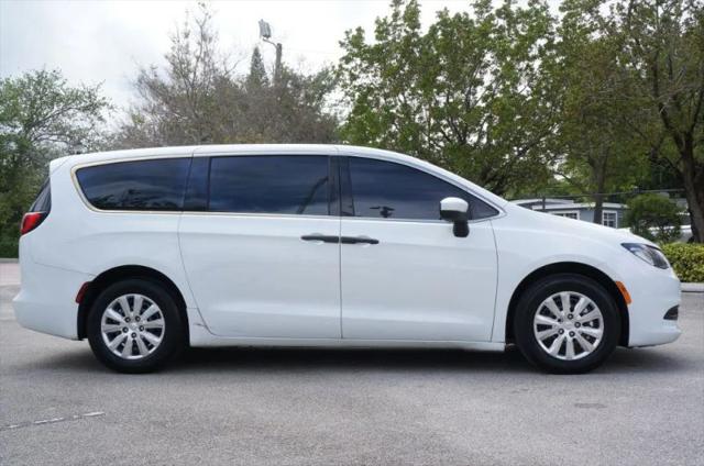 2021 Chrysler Voyager L