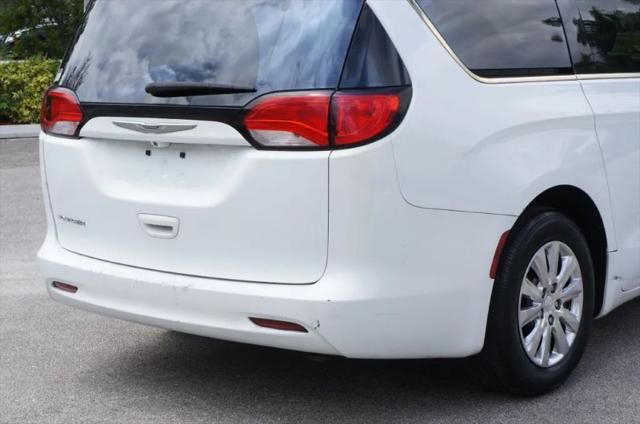 2021 Chrysler Voyager L