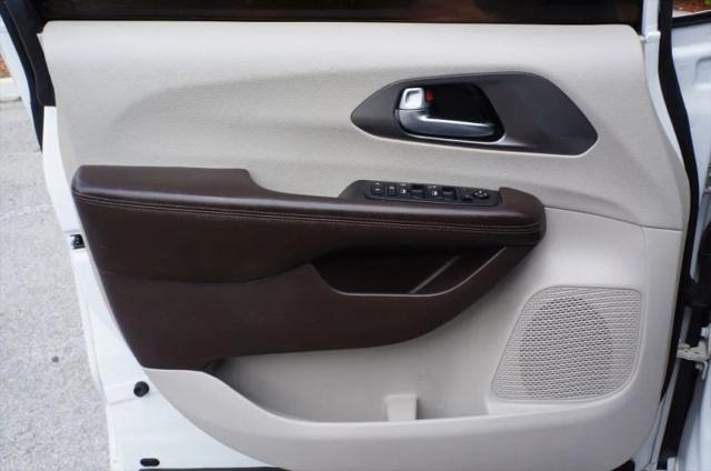 2021 Chrysler Voyager L