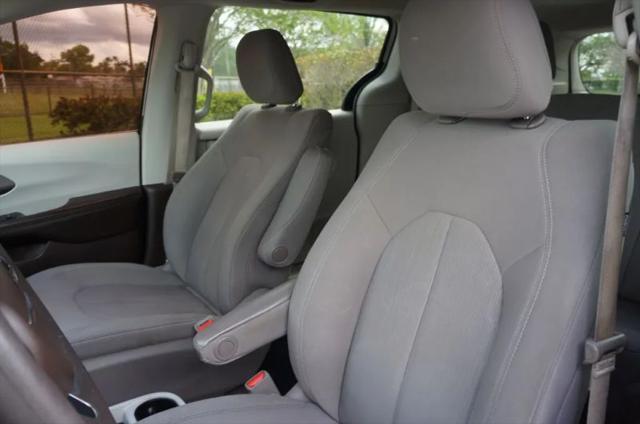 2021 Chrysler Voyager L