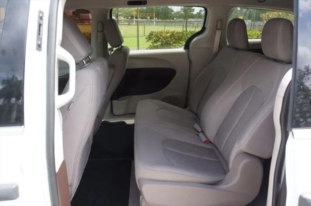 2021 Chrysler Voyager L