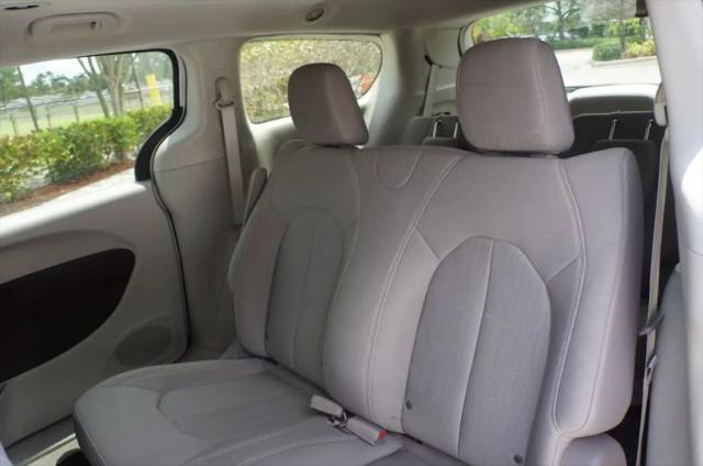 2021 Chrysler Voyager L